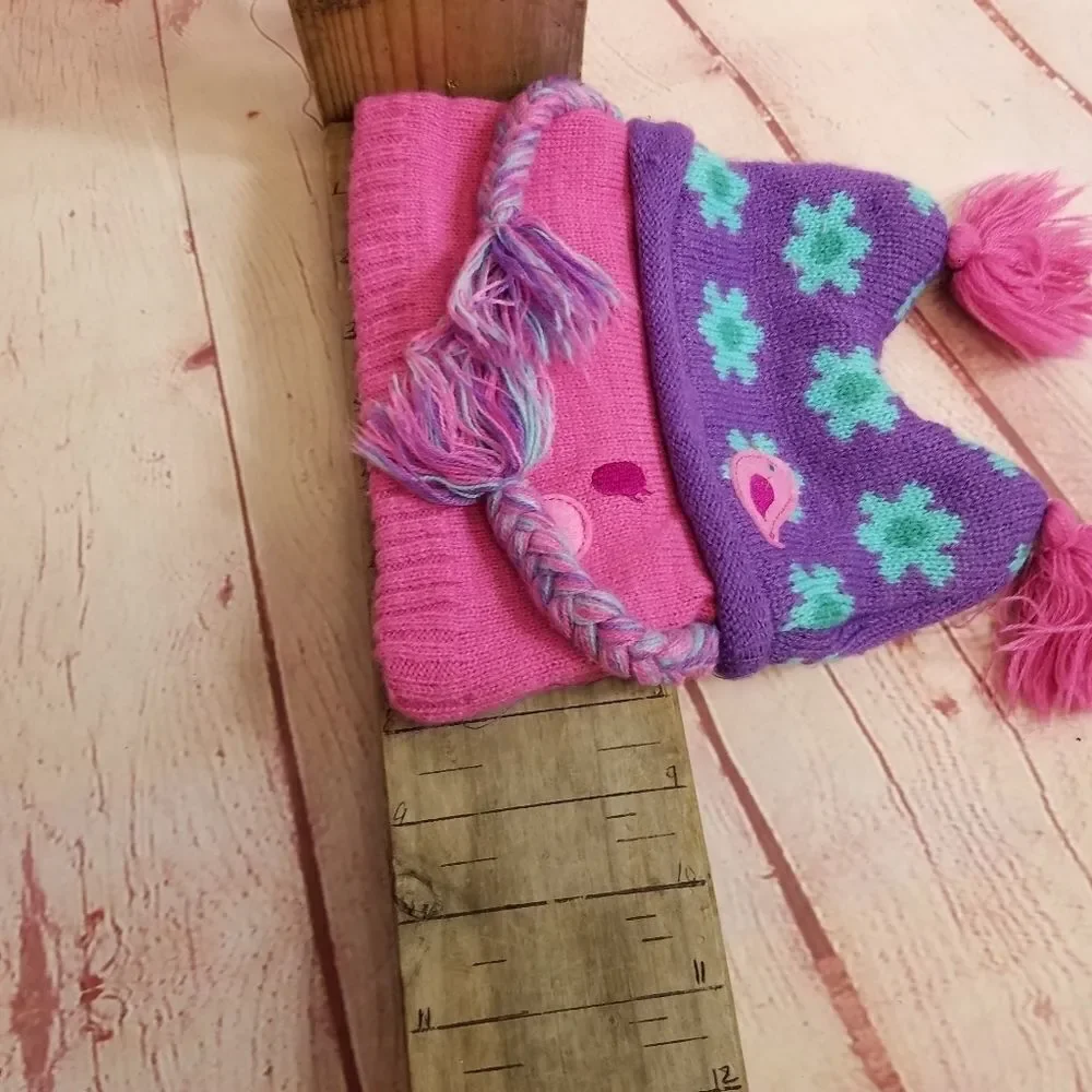 Children's Place smiley face hat 6-18 months